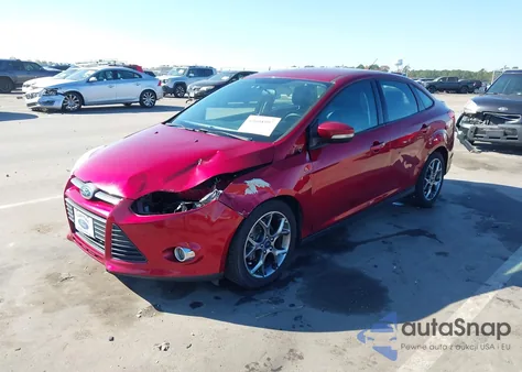 2014 Ford Focus Se z USA, uszkodzony, nr VIN 1FADP3F21EL414830
